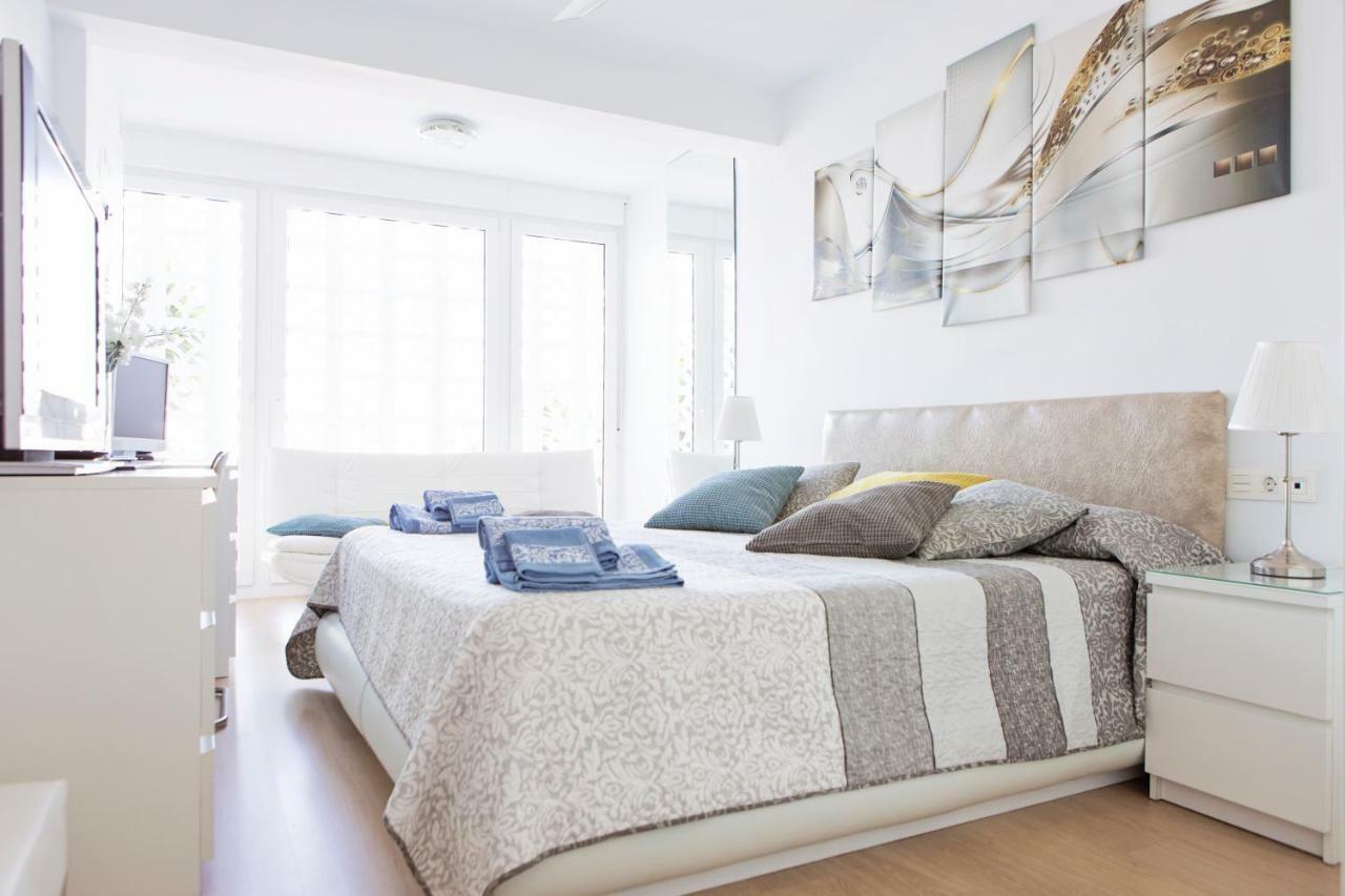 Apartamento Lujo Frente Al Mar Centro De Málaga Exteriör bild