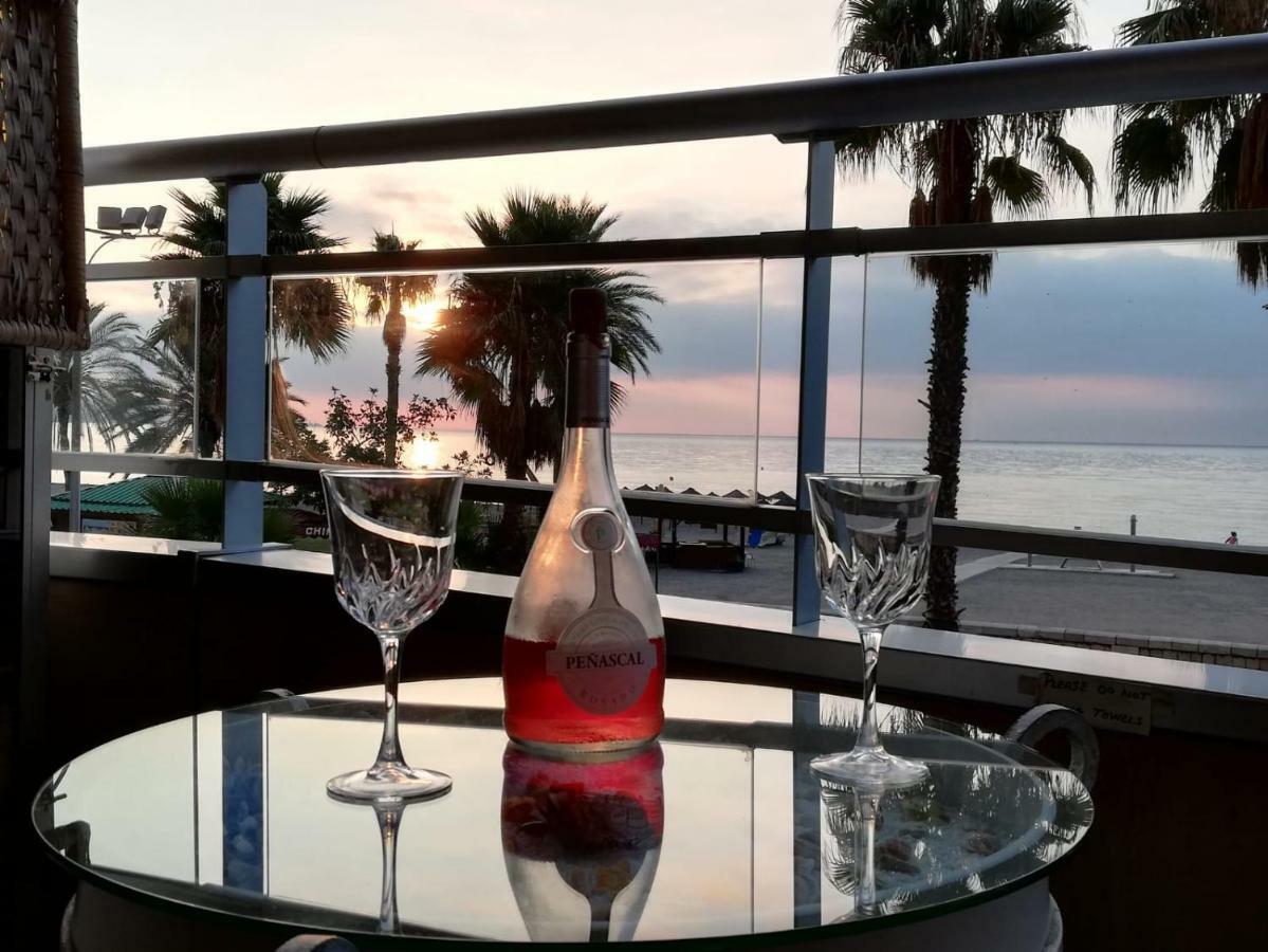 Apartamento Lujo Frente Al Mar Centro De Málaga Exteriör bild