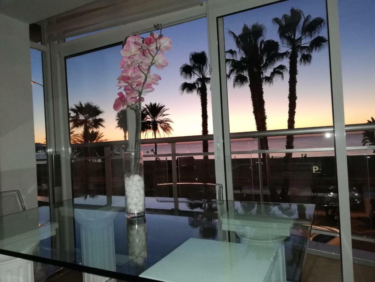 Apartamento Lujo Frente Al Mar Centro De Málaga Exteriör bild