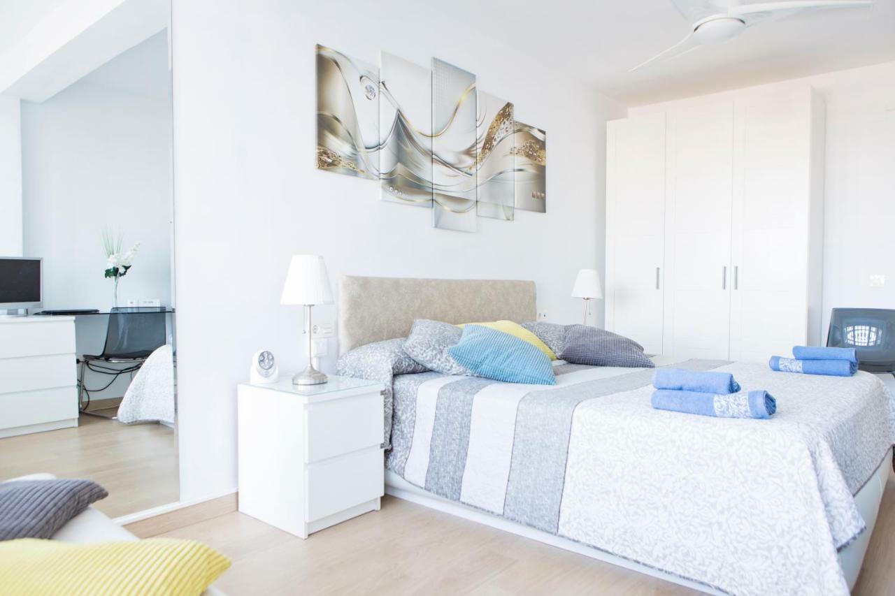 Apartamento Lujo Frente Al Mar Centro De Málaga Exteriör bild