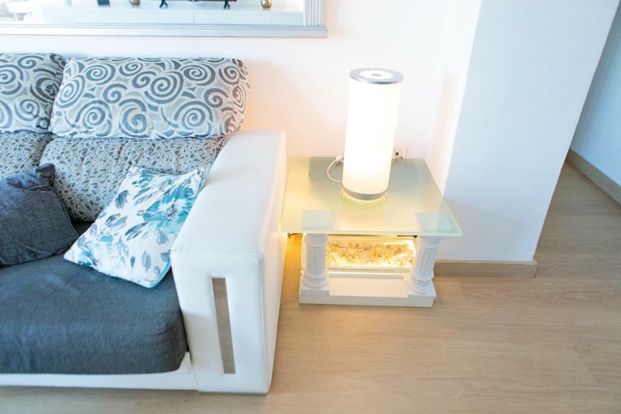 Apartamento Lujo Frente Al Mar Centro De Málaga Exteriör bild