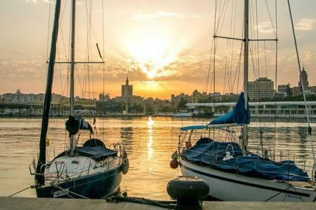 Apartamento Lujo Frente Al Mar Centro De Málaga Exteriör bild